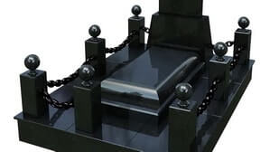 Памятник с крестом и надгробной